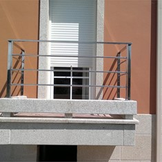 24082011704